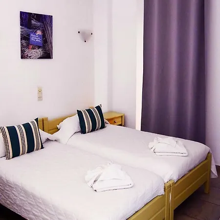 Stavros And Apartment Platanés
